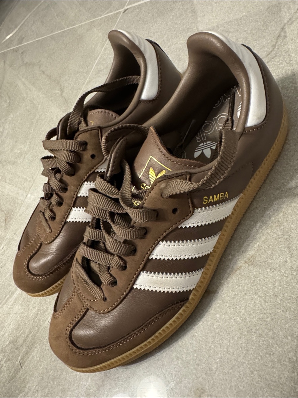 adidas Samba women’s Sneakers in Brown and White